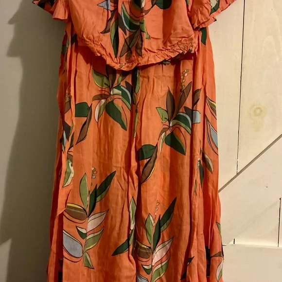 Lascana 2 piece crop top and palazzo pants, faded/soft orange background, floral - Picture 6 of 7